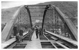 Puente de hierro, Cantoria, por 1015      